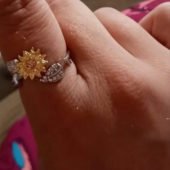Sunflower and Rhinestone Ring - Picture 2 of 3